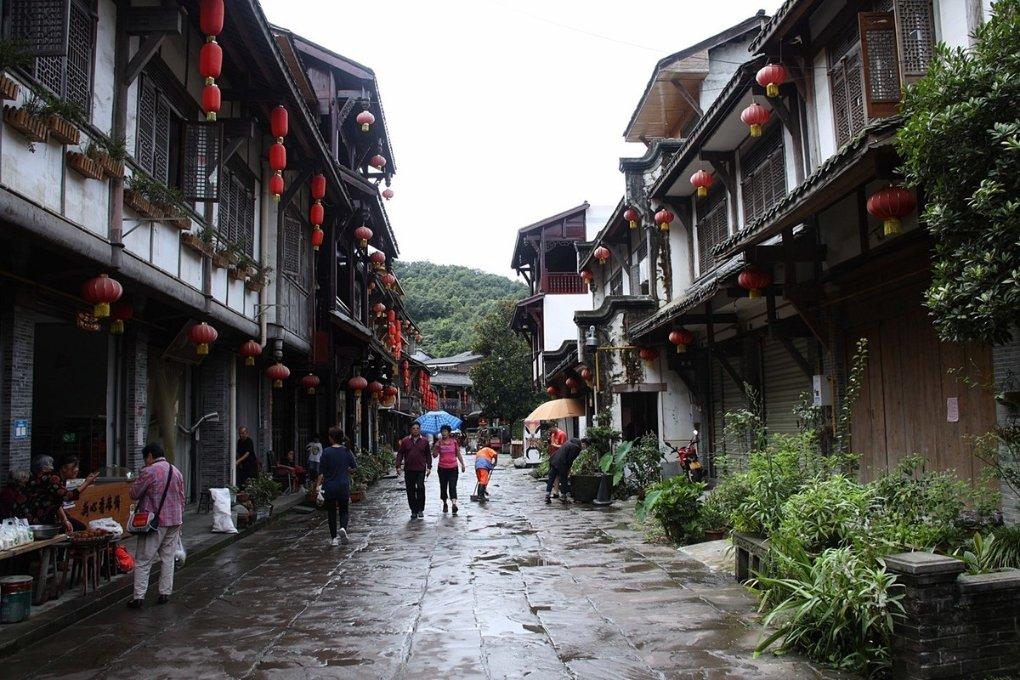 异地女朋友害怕打雷怎么安慰？游戏画面